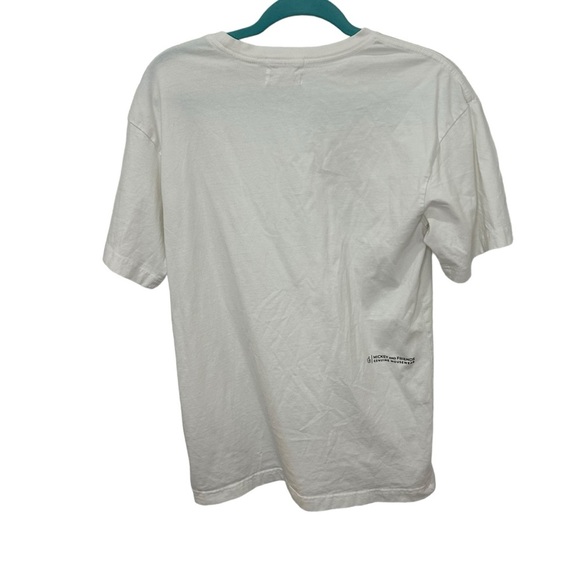 Disney Parks Mickey Mousewear Street Style White T-Shirt Size small - Picture 2 of 5